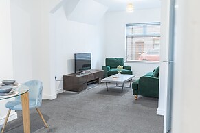 Lakes Seaside Retreat