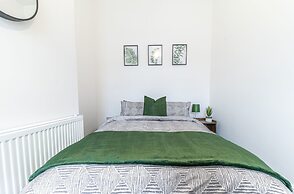 Lakes Seaside Retreat