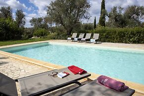 Trullo Bouganville in San Michele Salentino