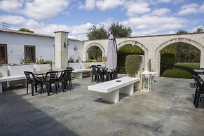 Trullo Bouganville in San Michele Salentino