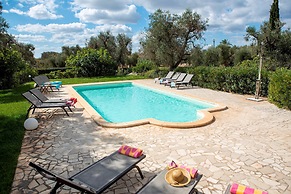 Trullo Bouganville in San Michele Salentino