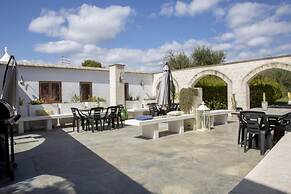 Trullo Bouganville in San Michele Salentino