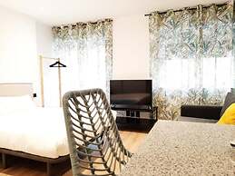 Apartamentos Celestina by gaiarooms