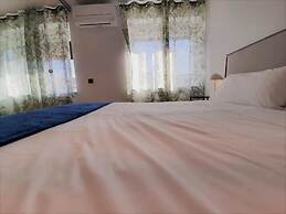 Apartamentos Celestina by gaiarooms