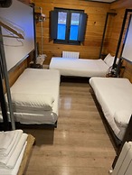 Hostal Erasmus by gaiarooms