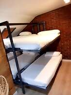 Hostal Erasmus by gaiarooms