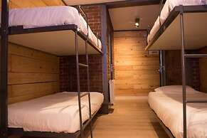 Hostal Erasmus by gaiarooms