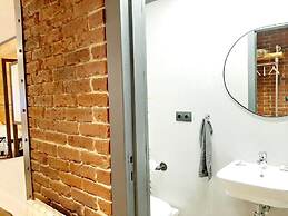 Hostal Erasmus by gaiarooms