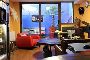 Hostal Erasmus by gaiarooms