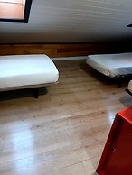 Hostal Erasmus by gaiarooms