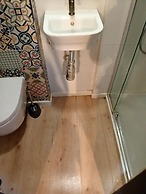 Hostal Erasmus by gaiarooms