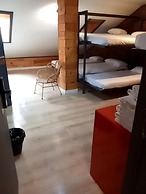 Hostal Erasmus by gaiarooms