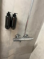 Hostal Erasmus by gaiarooms