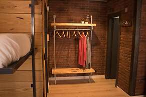 Hostal Erasmus by gaiarooms