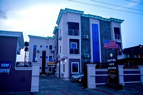 HOTEL LOS REYES