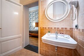 Maison Pitti Florence