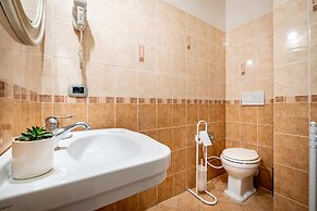 Maison Pitti Florence