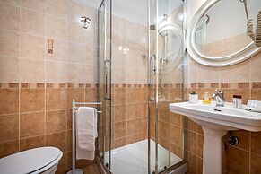 Maison Pitti Florence