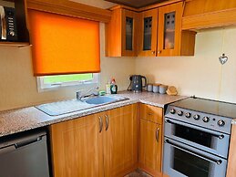 Charming Countryside Static Van With Entertainment