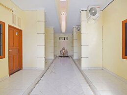 OYO 91445 Sandat Guest House