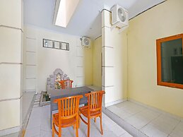 OYO 91445 Sandat Guest House
