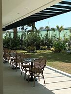 The Plaza Garden Hotel and Residences