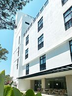 The Plaza Garden Hotel and Residences