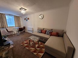 Tastefully Decorated 1 bed Flat Near Abbeywood