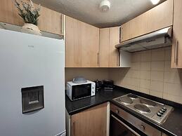 Tastefully Decorated 1 bed Flat Near Abbeywood