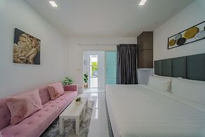 Lark Pool Villa Krabi
