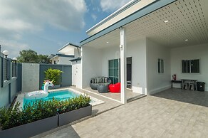 Lark Pool Villa Krabi