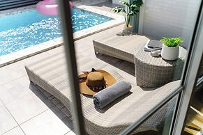 Lark Pool Villa Krabi
