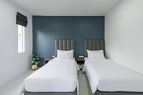 Lark Pool Villa Krabi