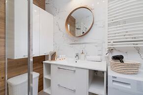 Studio Rakowicka by Renters