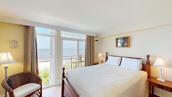 Villas by The Sea Deluxe Two Bedroom Apartment