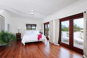 Alfred House & Cottage 6 Bedroom Home