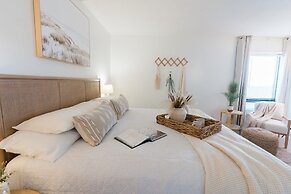 0912 White Linen Room by Atlantic Towers