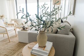 0912 White Linen Room by Atlantic Towers