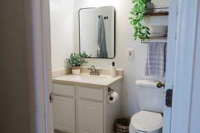 0912 White Linen Room by Atlantic Towers