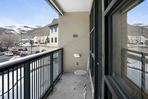 224 Chapel Square 2 Bedroom Condo by RedAwning