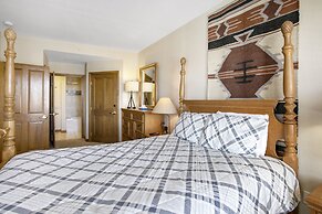 224 Chapel Square 2 Bedroom Condo by RedAwning