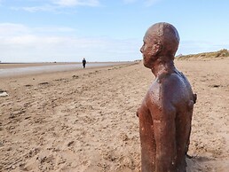 Ismay Dining Room Suite - Titanic Interest