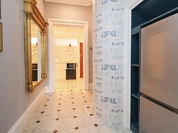 Ismay Dining Room Suite - Titanic Interest