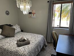 Amazing & cozy Duplex near Zoo Miami