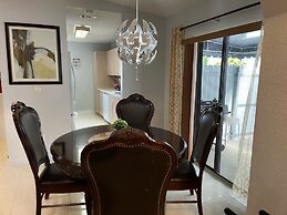 Amazing & cozy Duplex near Zoo Miami