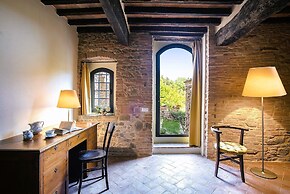 Luxury, Sustainability and Eco Pool