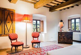 Luxury, Sustainability and Eco Pool