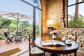 Luxury, Sustainability and Eco Pool