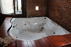 Cap.O75421 Baan Singkham Boutique Resort