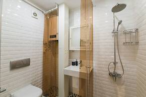 Amalia Flats by Oval